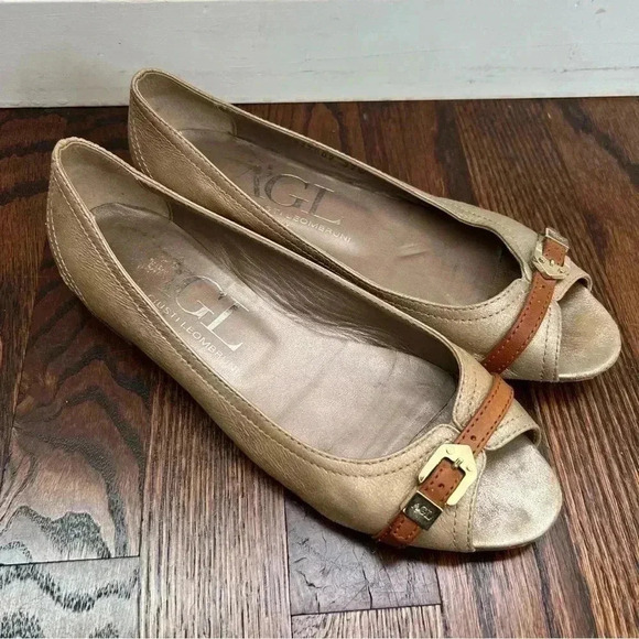 AGL  ATTILIO GUISTI LEOMBRUNI Tan Shimmer Open Toe Leather Ballet Flats 37.5/7.5 - Picture 1 of 16